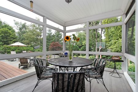 Screened Porch vs. Lanai: Which Outdoor Space Fits Your Home Best?